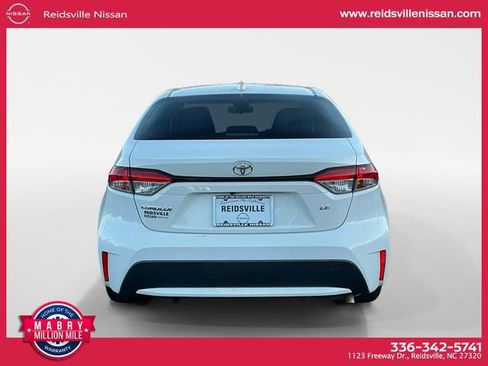 Used 2021 Toyota Corolla LE image 5