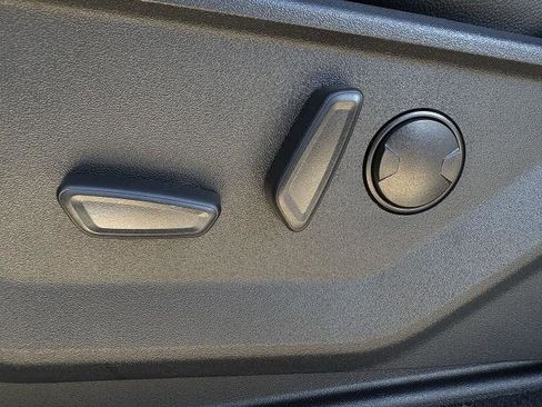 New 2026 Ford F250 Lariat w/ Black Appearance Package image 30