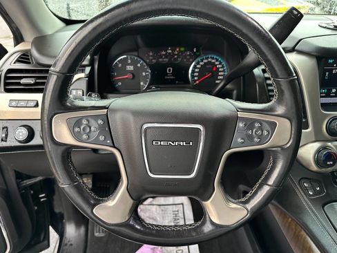 Used 2019 GMC Yukon Denali w/ Denali Ultimate Package image 38