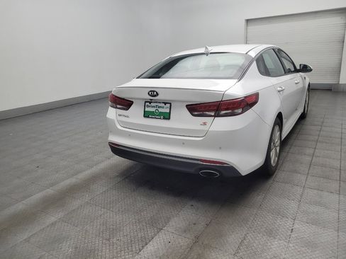 Used 2018 Kia Optima S FWD image 9