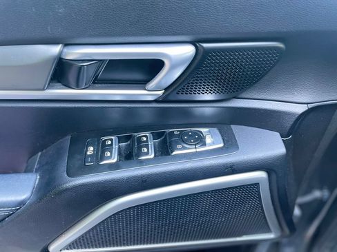 Used 2020 Kia Telluride S w/ S 8 Passenger Seating Package AWD/4WD image 9