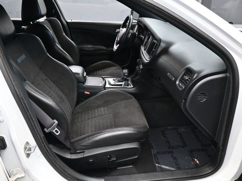 Used 2020 Dodge Charger Scat Pack w/ Daytona Edition Group RWD image 36