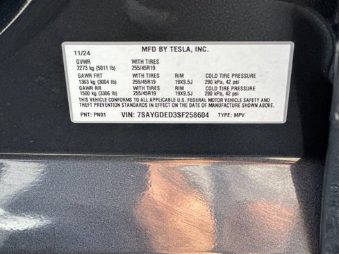 Used 2025 Tesla Model Y Long Range RWD image 27