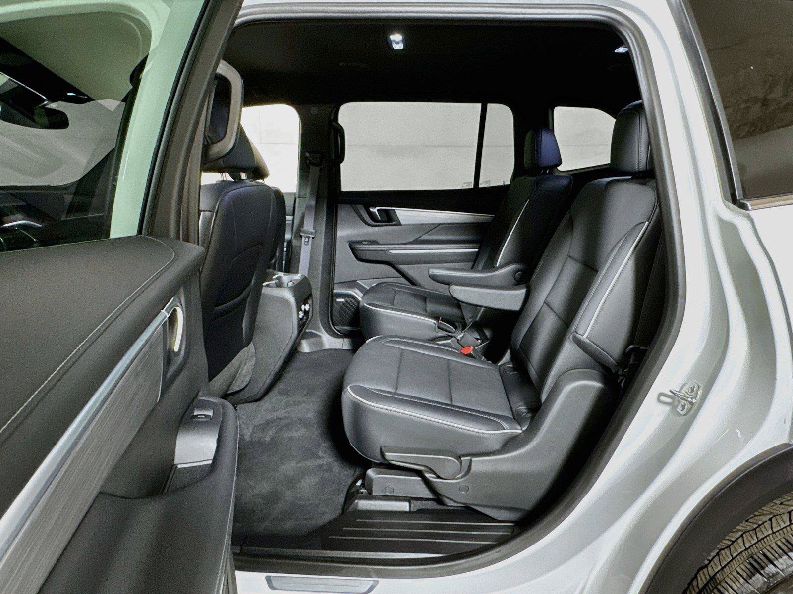 Certified 2026 Buick Enclave Preferred FWD image 23