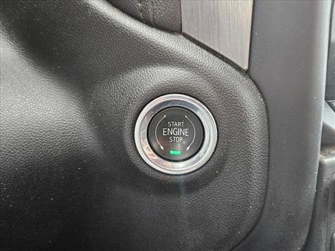 Used 2020 GMC Sierra 3500 Denali w/ Denali Ultimate Package image 23