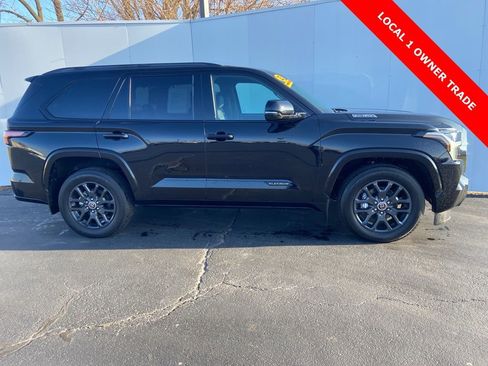 Used 2023 Toyota Sequoia Platinum image 2