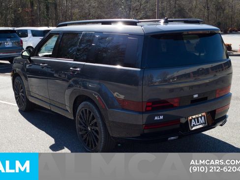 Used 2025 Hyundai Santa Fe Calligraphy image 9