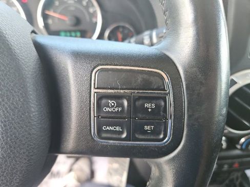 Used 2013 Jeep Wrangler Unlimited Sahara w/ Connectivity Group AWD/4WD image 19