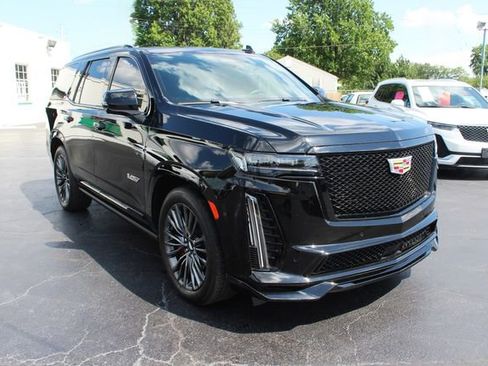 Used 2023 Cadillac Escalade V AWD/4WD image 18