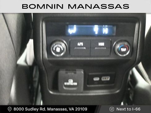 Used 2023 GMC Acadia SLE w/ Driver Convenience Package image 15