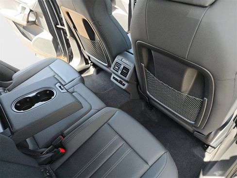 New 2025 Audi Q5 Prestige image 12