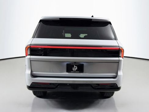 Used 2026 Lincoln Navigator Reserve w/ Jet Appearance Package AWD/4WD image 6