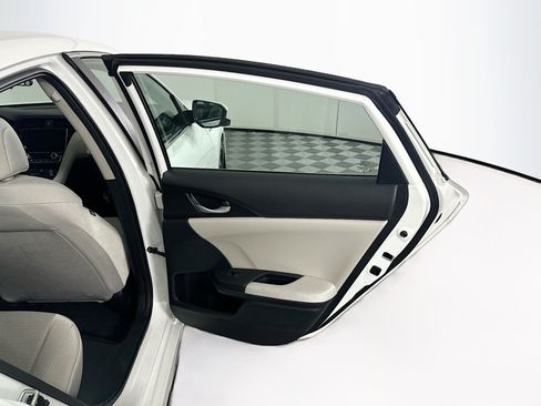 Used 2019 Honda Insight EX image 27
