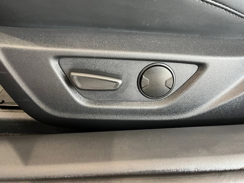 Used 2025 Ford Mustang Coupe image 12