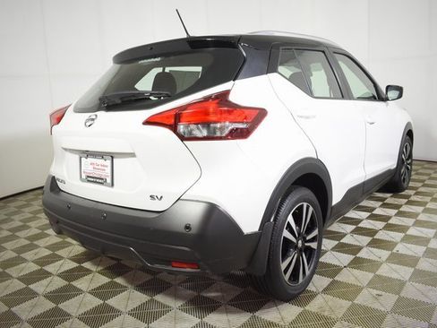 Used 2020 Nissan Kicks SV image 4