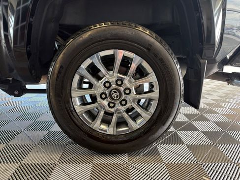 Used 2024 Toyota Tacoma Limited w/ Limited Package (LT) AWD/4WD image 8