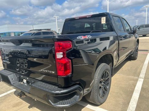 Used 2024 Chevrolet Silverado 1500 Custom image 5