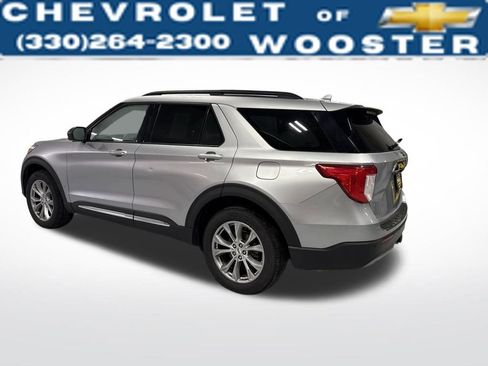 Used 2020 Ford Explorer XLT w/ Equipment Group 202A image 4