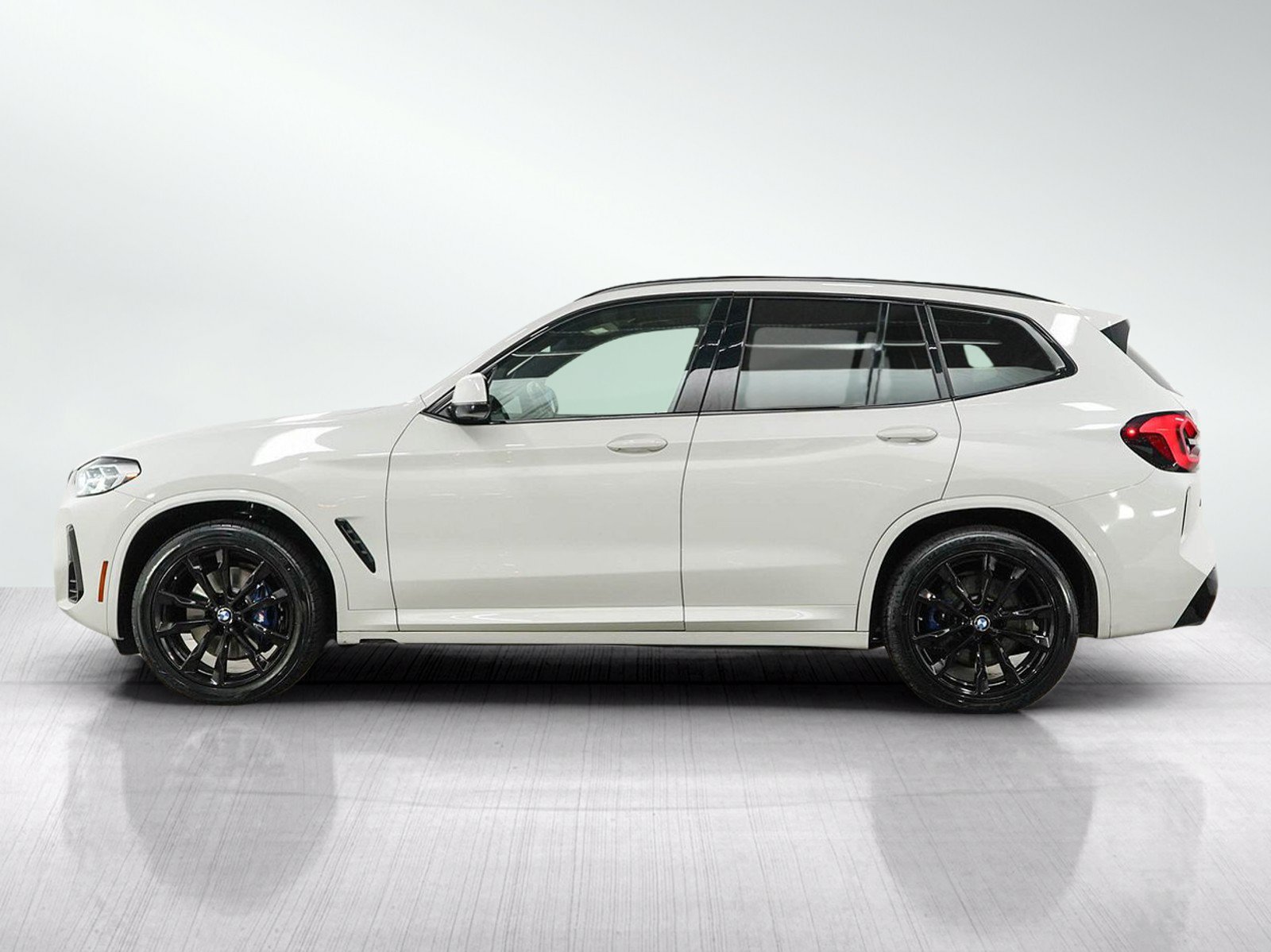 Used 2023 BMW X3 xDrive30i AWD/4WD image 2