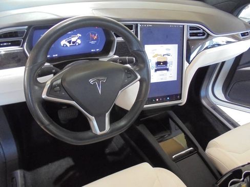Used 2018 Tesla Model X P100D AWD/4WD image 18