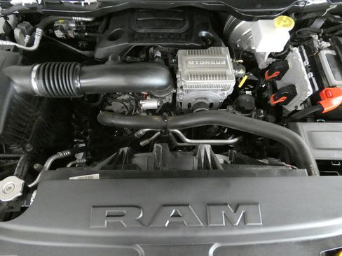 Used 2022 RAM 1500 Limited AWD/4WD image 32