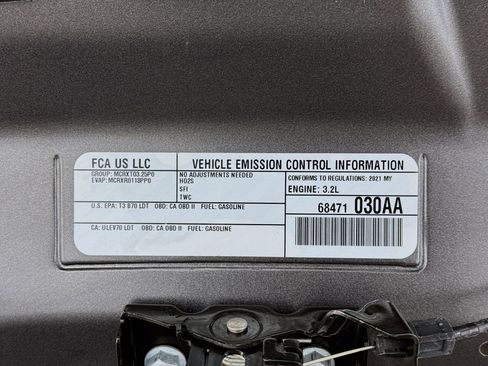 Used 2021 Jeep Cherokee Latitude Lux w/ Comfort/Convenience Group image 20