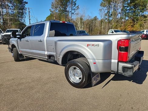 Used 2024 Ford F350 Platinum image 2