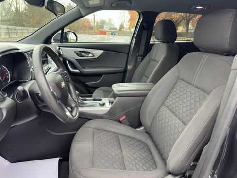 Used 2022 Chevrolet Blazer LT image 2