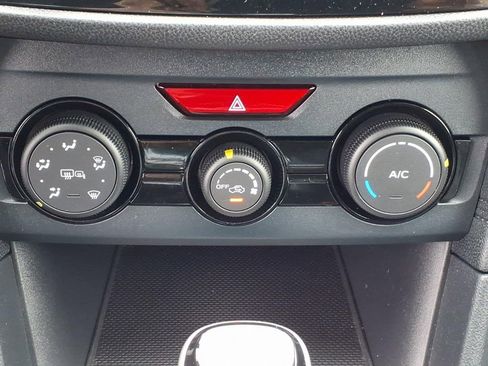 Used 2018 Subaru Crosstrek 2.0i Premium w/ Eyesight System image 8