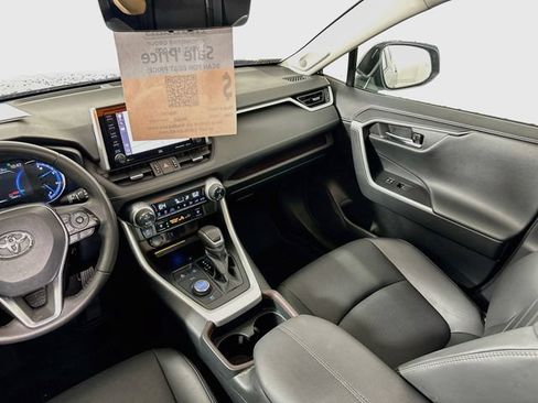 Used 2021 Toyota RAV4 Limited AWD/4WD image 27