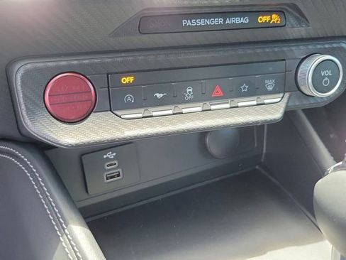 Used 2025 Ford Mustang GT Premium RWD image 18