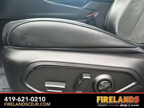 Used 2023 Jeep Grand Cherokee L Laredo image 23