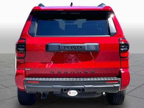 Certified 2026 Toyota 4Runner TRD Off-Road Premium AWD/4WD image 5