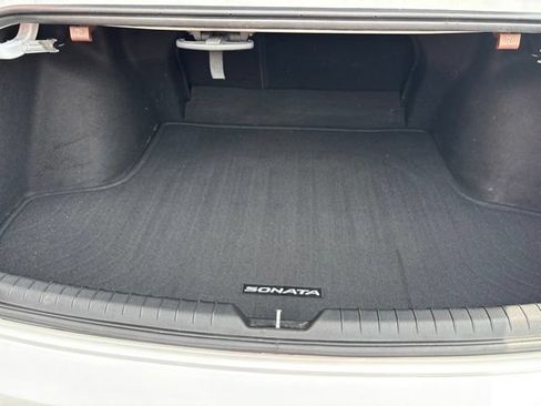 Used 2020 Hyundai Sonata Limited w/ Preferred Accessory Package FWD image 19