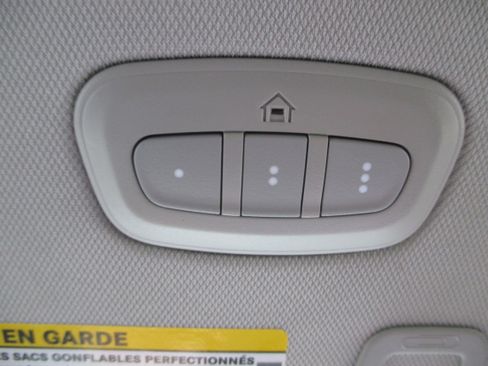 Used 2023 Jeep Grand Cherokee Limited w/ Black Appearance Package image 30