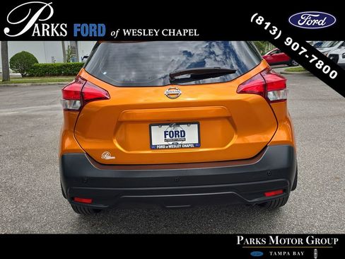 Used 2018 Nissan Kicks S w/ Exterior Electronics Package FWD image 5