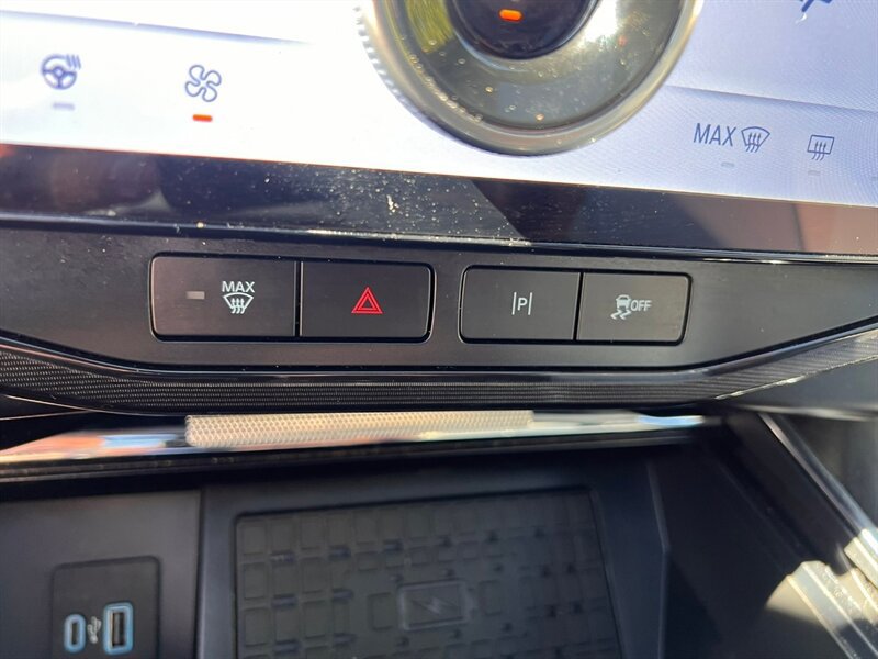 Used 2023 Ford F150 Lightning Platinum AWD/4WD image 45