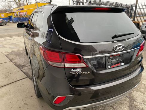 Used 2017 Hyundai Santa Fe Limited image 2