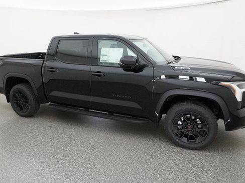 New 2026 Toyota Tundra Limited AWD/4WD image 15