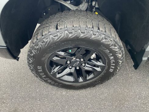 Used 2023 Chevrolet Silverado 1500 LT Trail Boss w/ LPO, Dark Essentials Package image 9