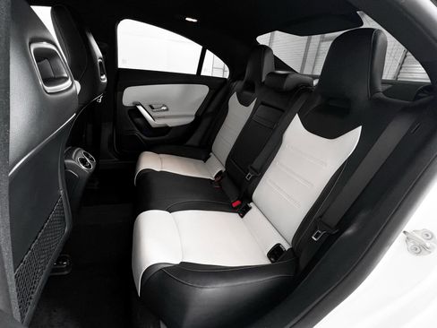 Used 2022 Mercedes-Benz CLA 250 image 18