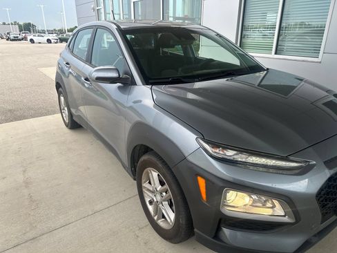 Used 2021 Hyundai Kona SE FWD image 4