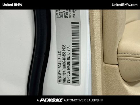 Used 2024 Jeep Grand Cherokee L Limited AWD/4WD image 23