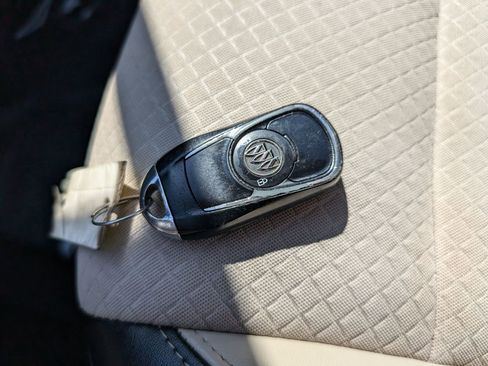 Used 2018 Buick Encore Preferred image 24