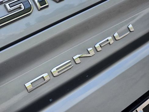 Used 2024 GMC Sierra 1500 Denali Ultimate AWD/4WD image 12