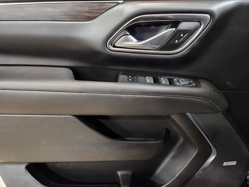 Used 2023 Chevrolet Suburban Z71 w/ Luxury Package image 43