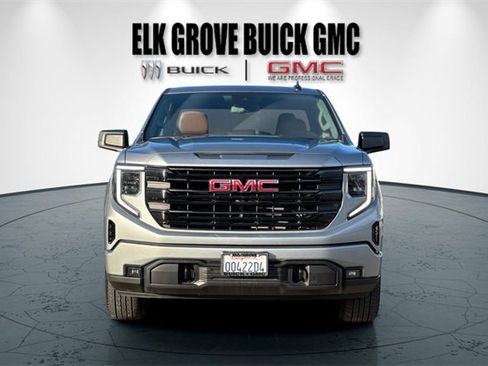 Used 2025 GMC Sierra 1500 Elevation image 9