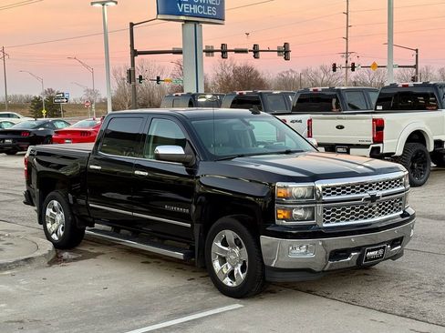 Used 2015 Chevrolet Silverado 1500 LTZ w/ LTZ Plus Package image 6