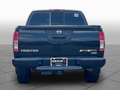 Used 2018 Nissan Frontier SV RWD image 5