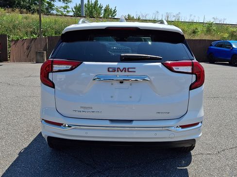 Certified 2023 GMC Terrain Denali w/ Denali Premium Package AWD/4WD image 5